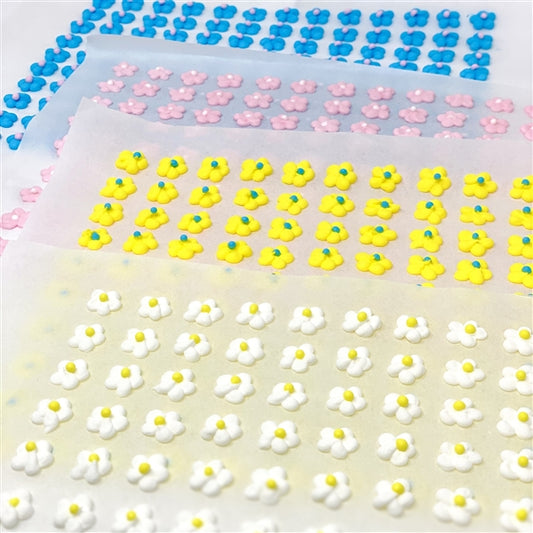 Small Royal Icing Daisy 130/SHEET