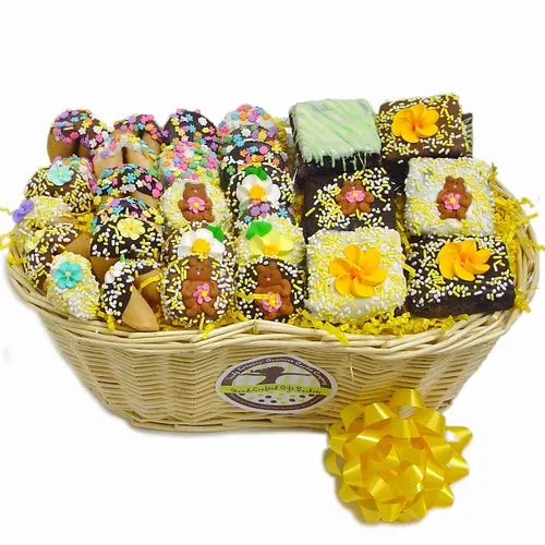 Spring Gourment Basket -30 Piece